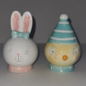 Adorable Easter Salt And Pepper Shakers
